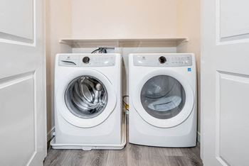 Hub Apartments | Folsom CA |Washer and Dryer